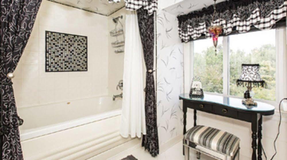 Matthews Manor Bed & Breakfast מראה חיצוני תמונה