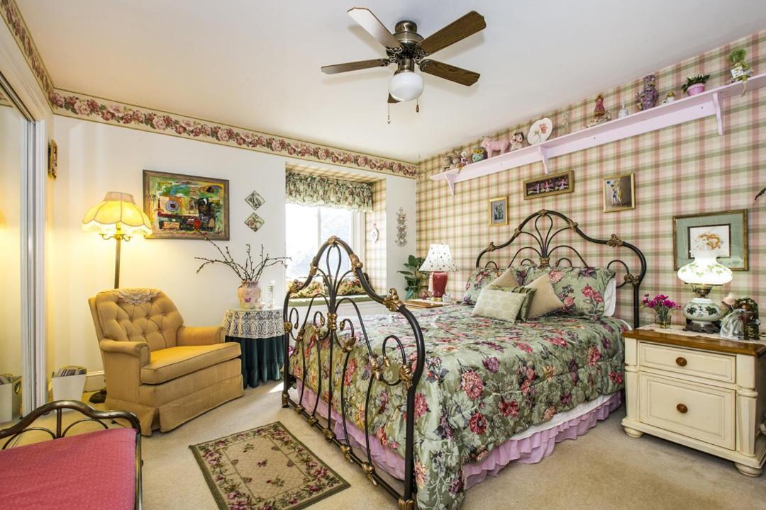 Matthews Manor Bed & Breakfast מראה חיצוני תמונה